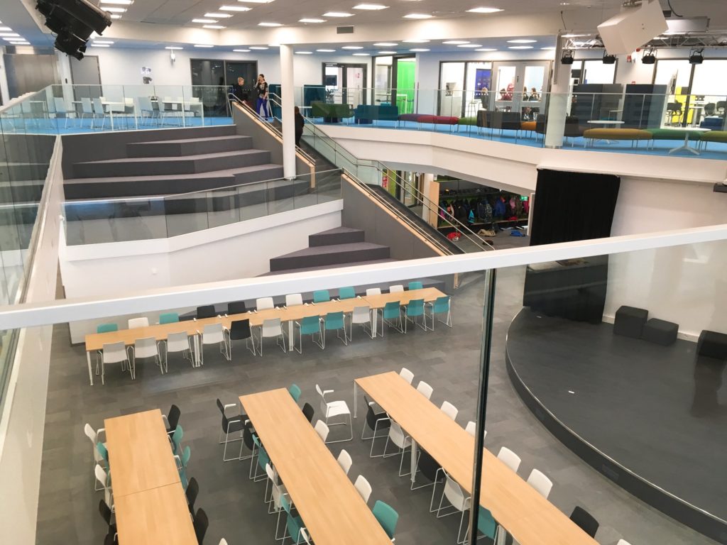 【感動】フィンランドの最先端の小学校見学 & インタビューの記録 スーイのフィンランド留学日記